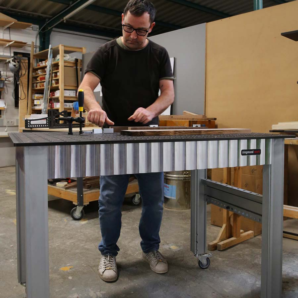 Siegmund Werkbank mit Stahlplatte 1200x800 höhenverstellbar inkl. Zubehör