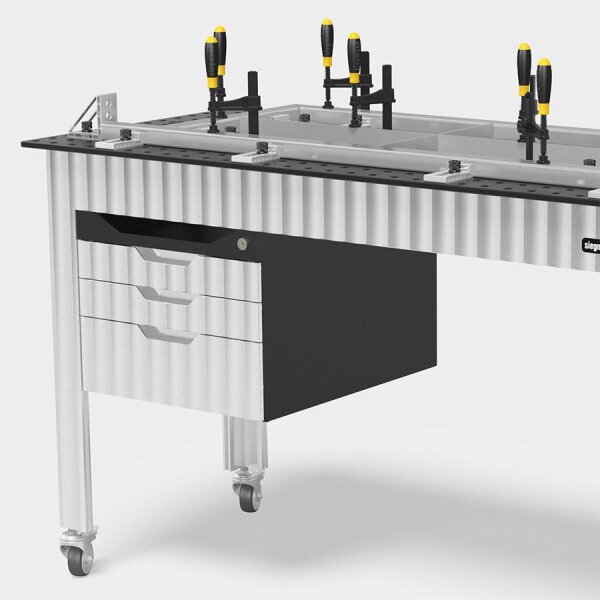 Equipment with 4 castors for workbench